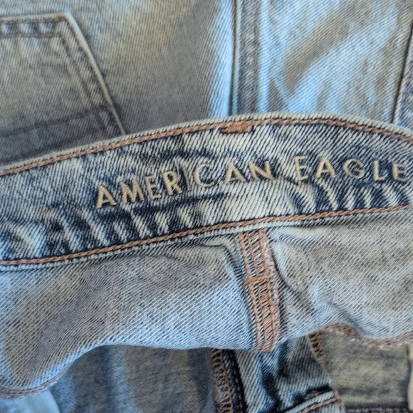 American Eagle Destroyed Distressed Jean 90s Boyfriend Shorts 14       F196 - Picture 7 of 8